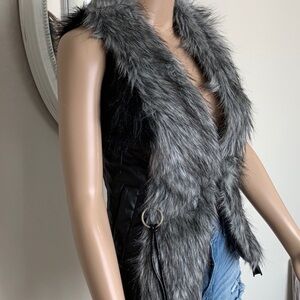 Women's Faux Fur Trim Vest - Gray